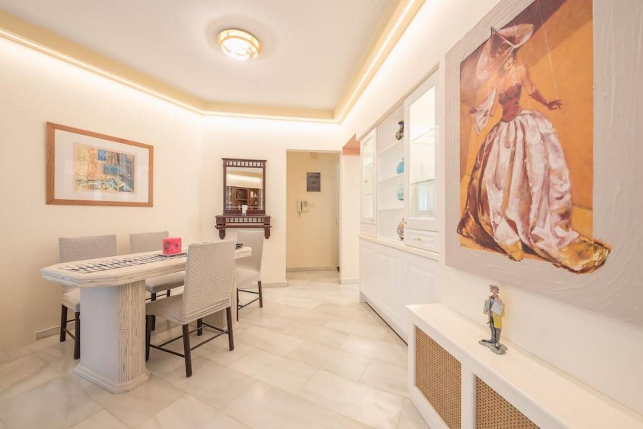 Central 3BR Apartment Next to Panormou Metro! Atenas Exterior foto