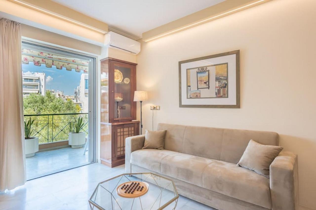 Central 3BR Apartment Next to Panormou Metro! Atenas Exterior foto