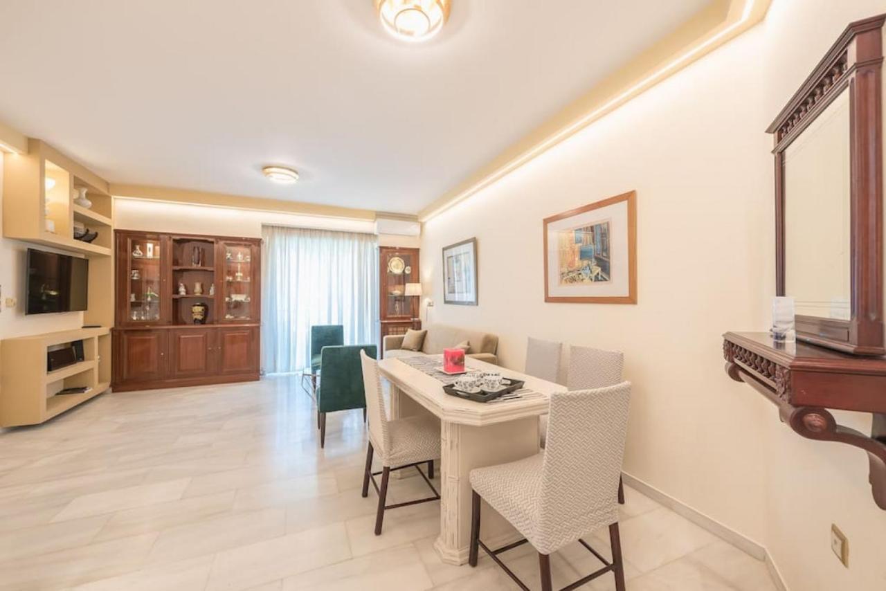 Central 3BR Apartment Next to Panormou Metro! Atenas Exterior foto