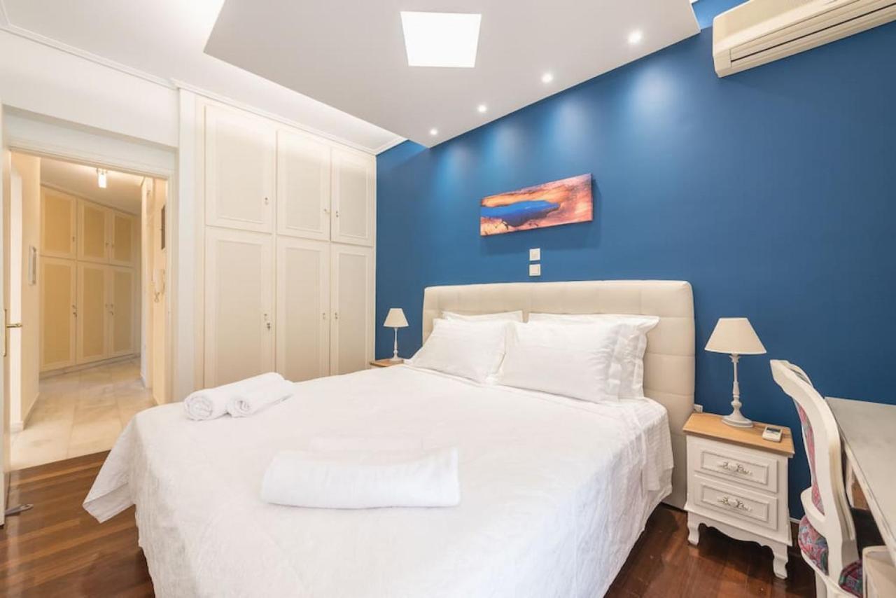 Central 3BR Apartment Next to Panormou Metro! Atenas Exterior foto